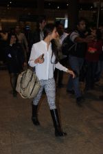 Malaika Arora khan return from Hong Kong in Mumbai Airport on 7th Dec 2014